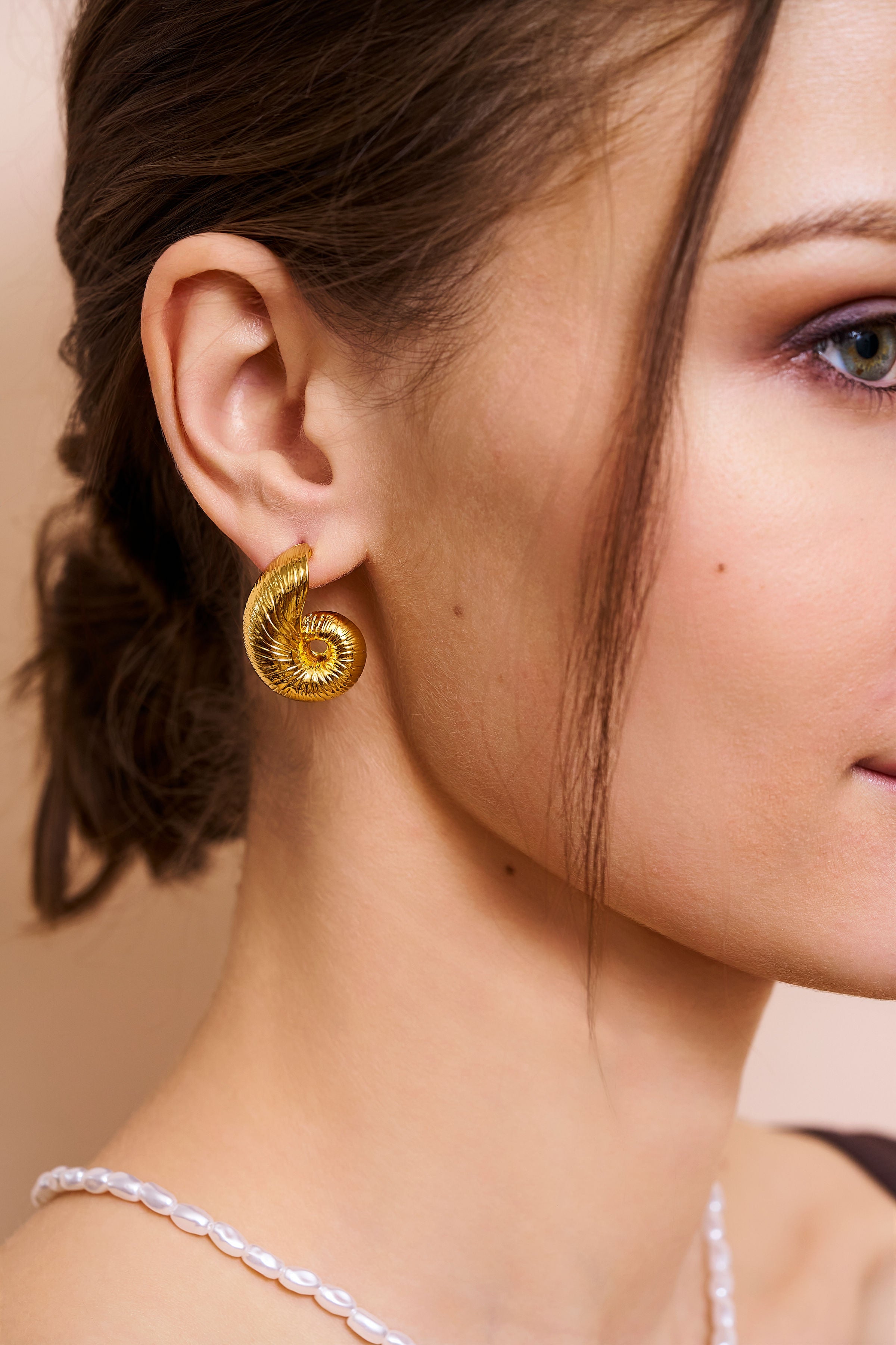 Seashell Pierced Earrings