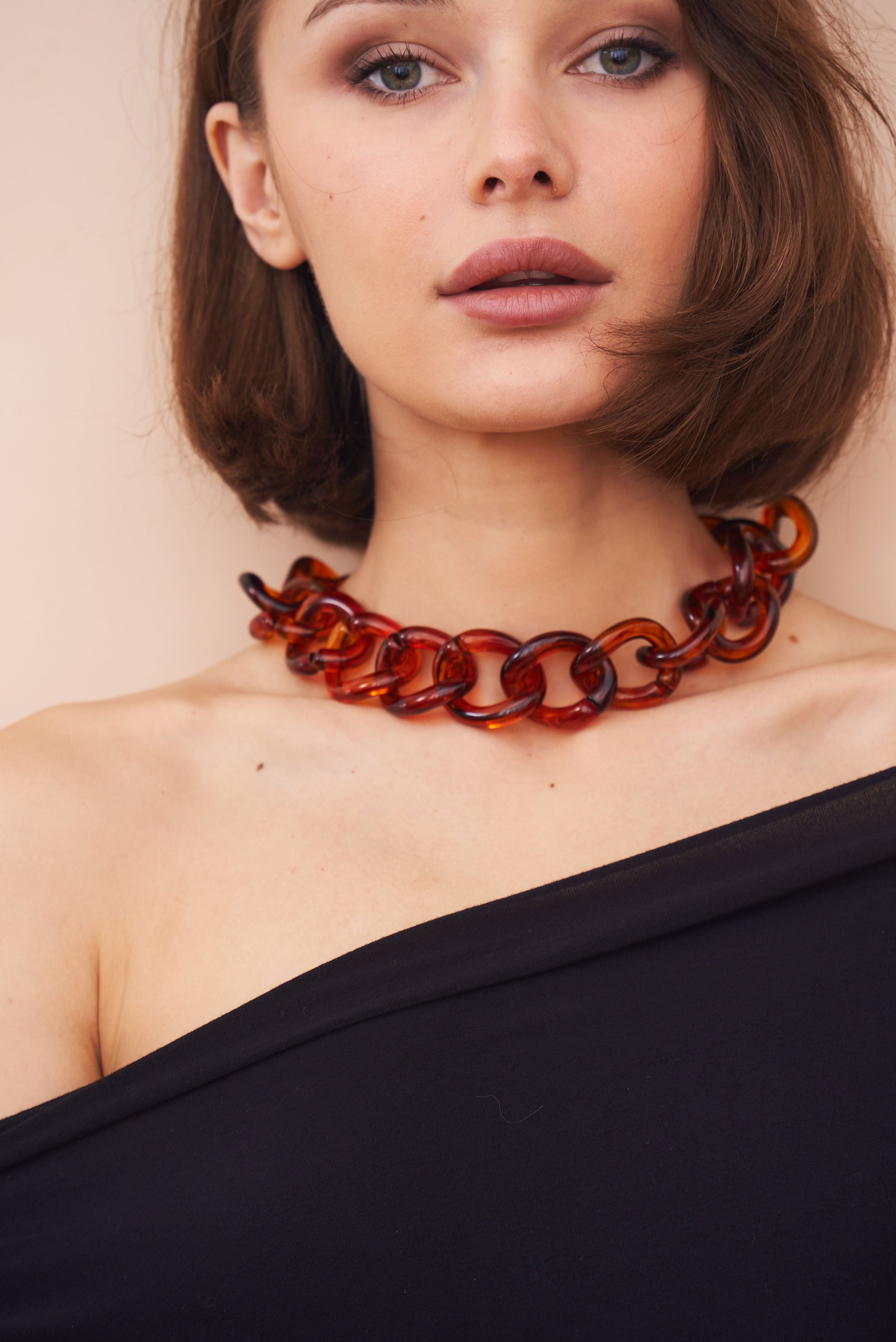Tortoise Resin Link Necklace
