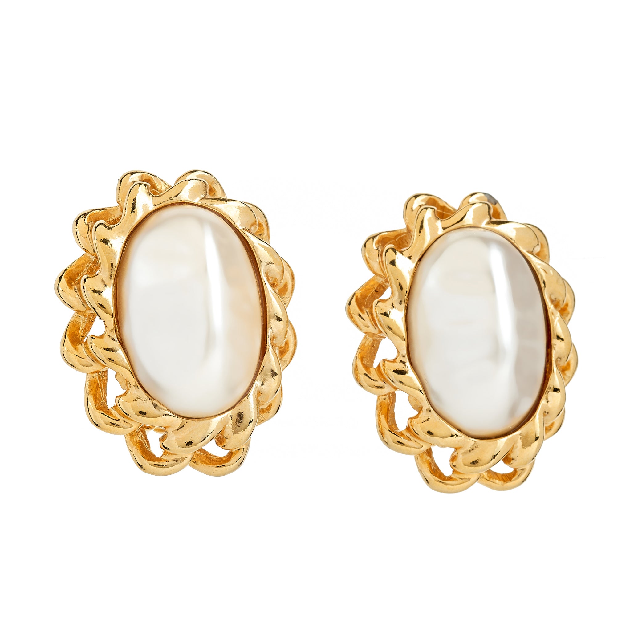 Pearl Center Oval Clip-On Earrings