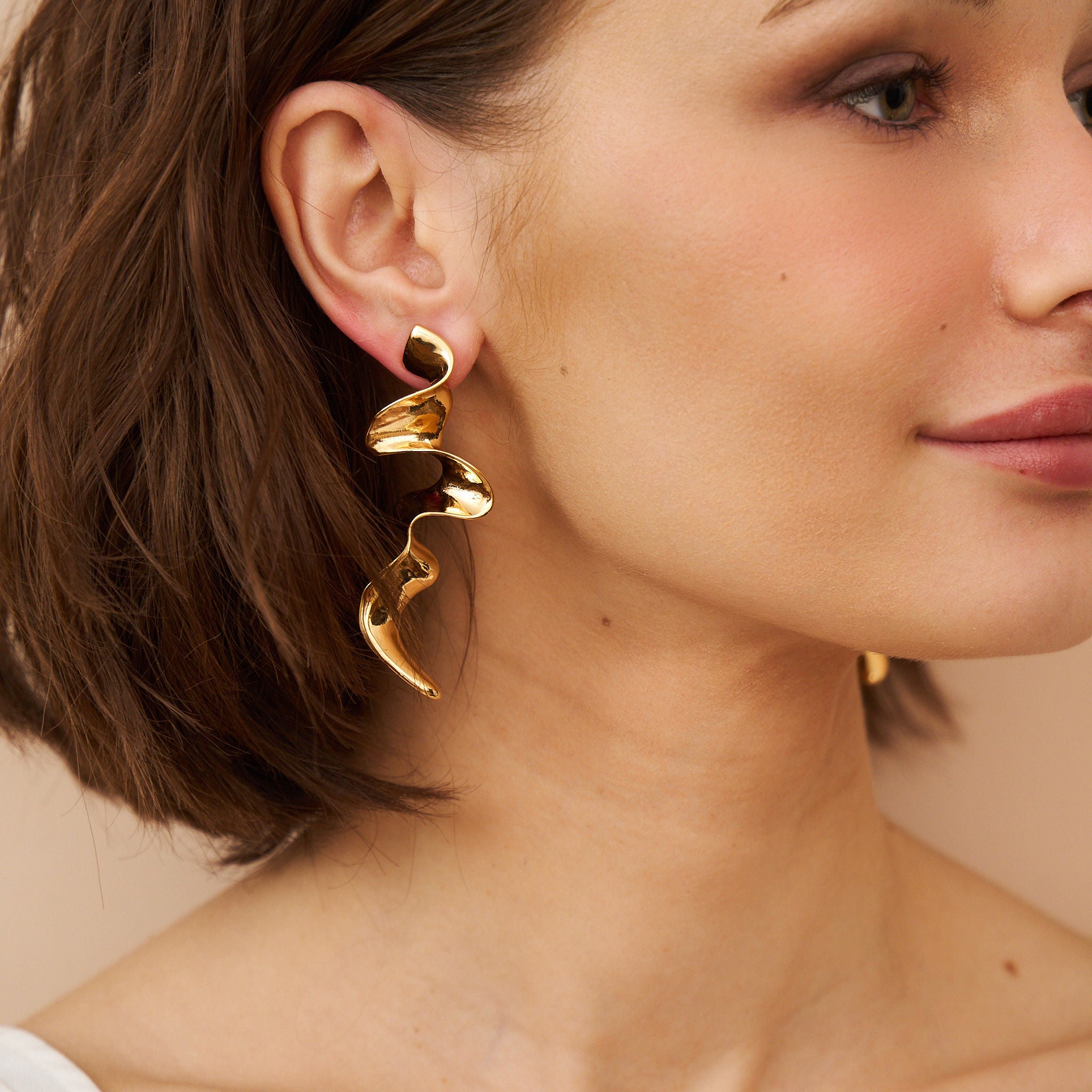 Textured Swirl Drop Pierced Earrings - Gold