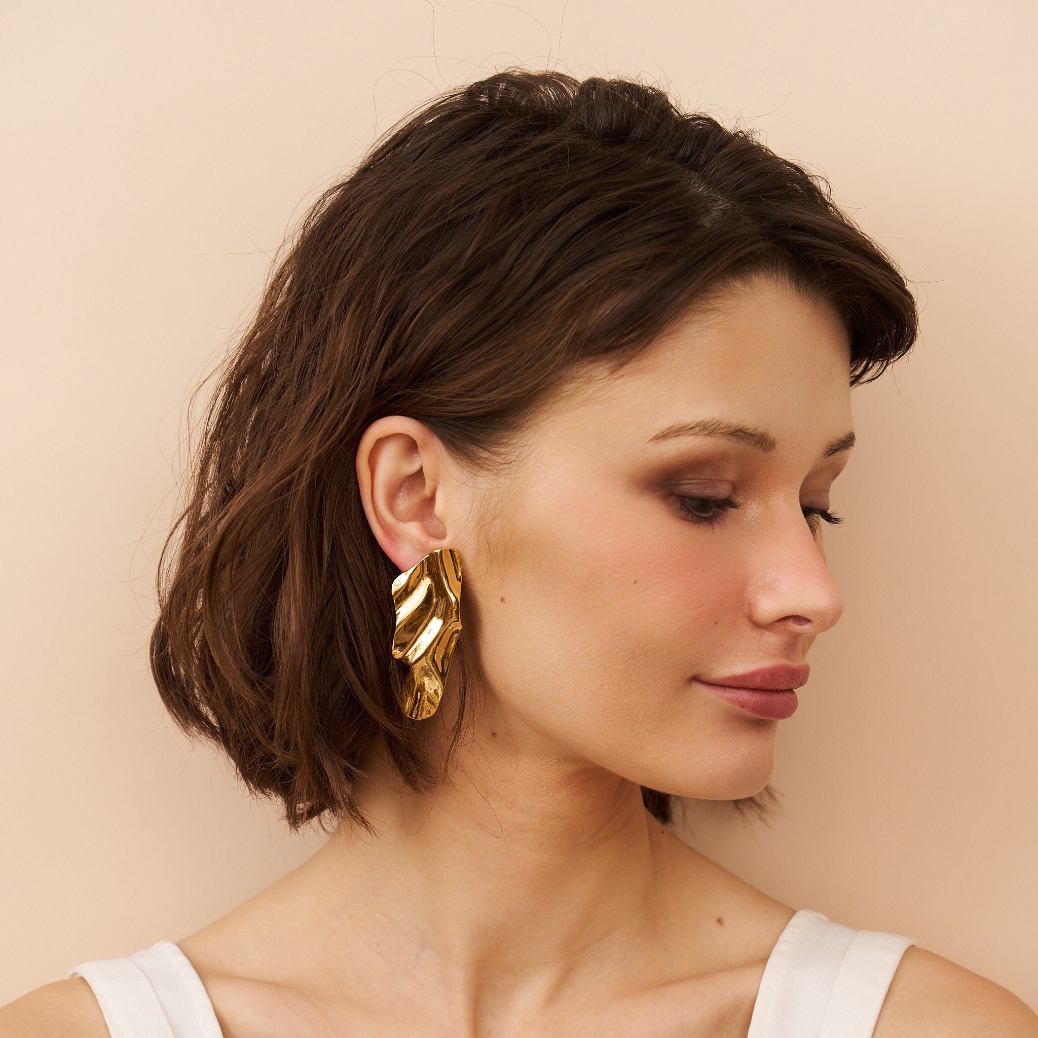 Wavy Drop Pierced Earrings