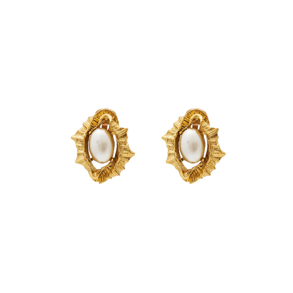 Gold Shell & Pearl Center Clip Earring