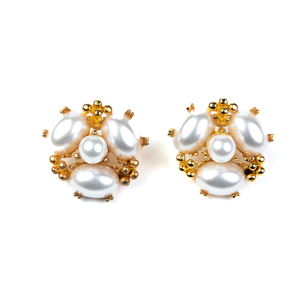 Pearl Cabochon Cluster Pierced Earrings