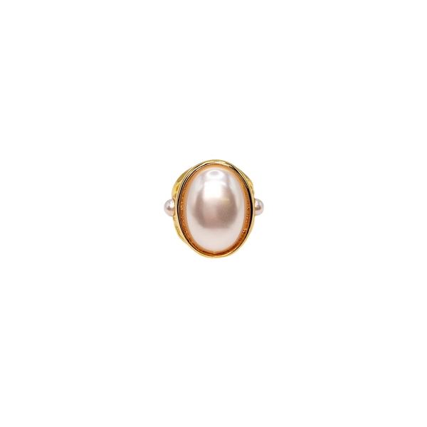 Cabochon Pearl Ring