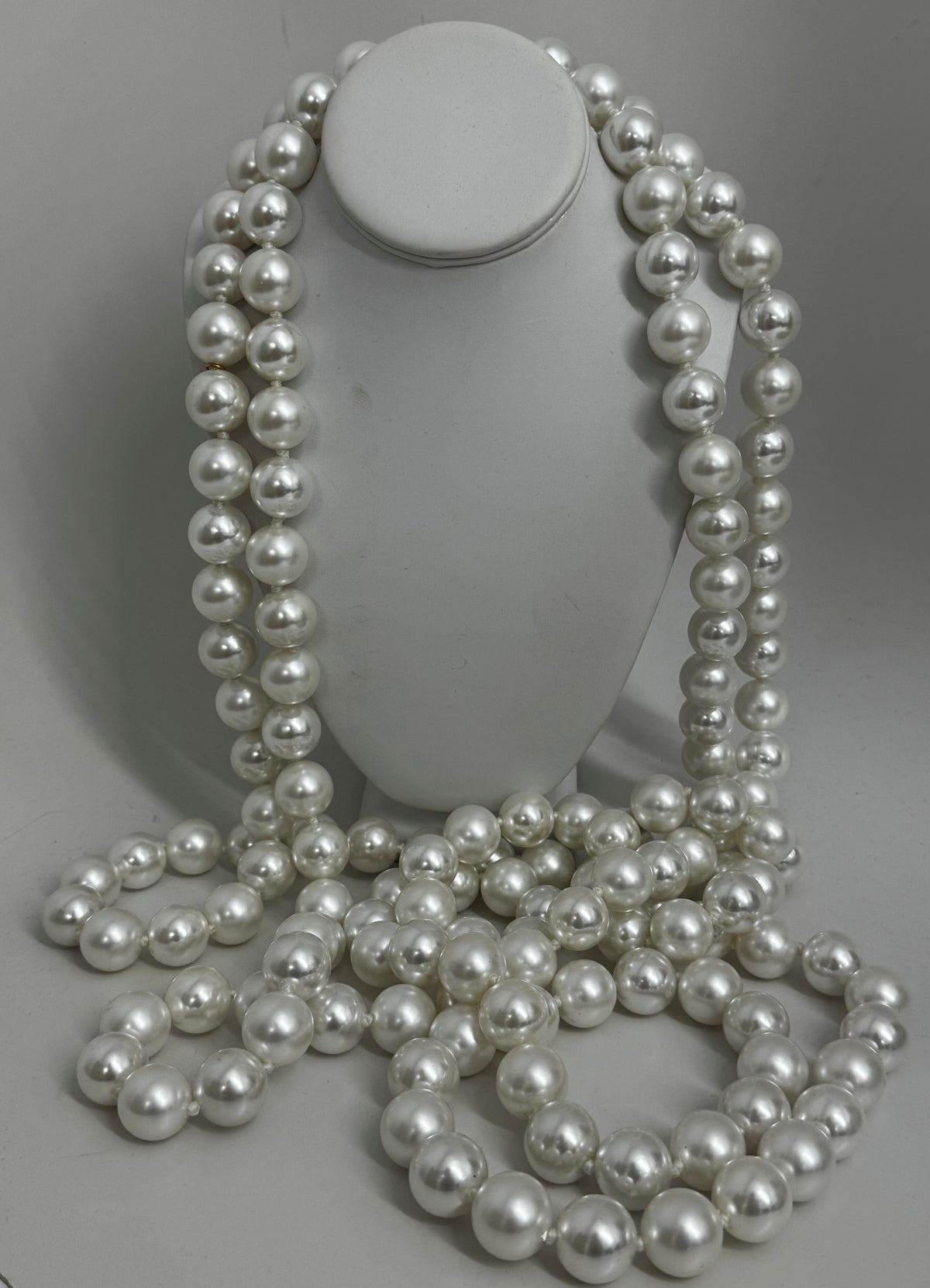 Iconic Pearl Necklace