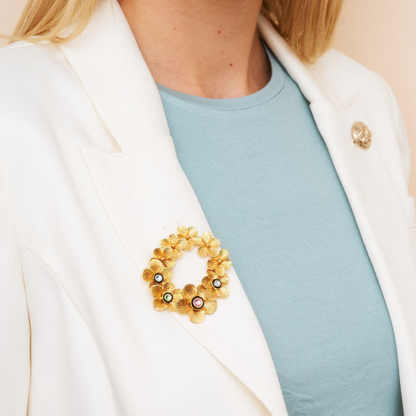 Graduated Gold Flower Pin