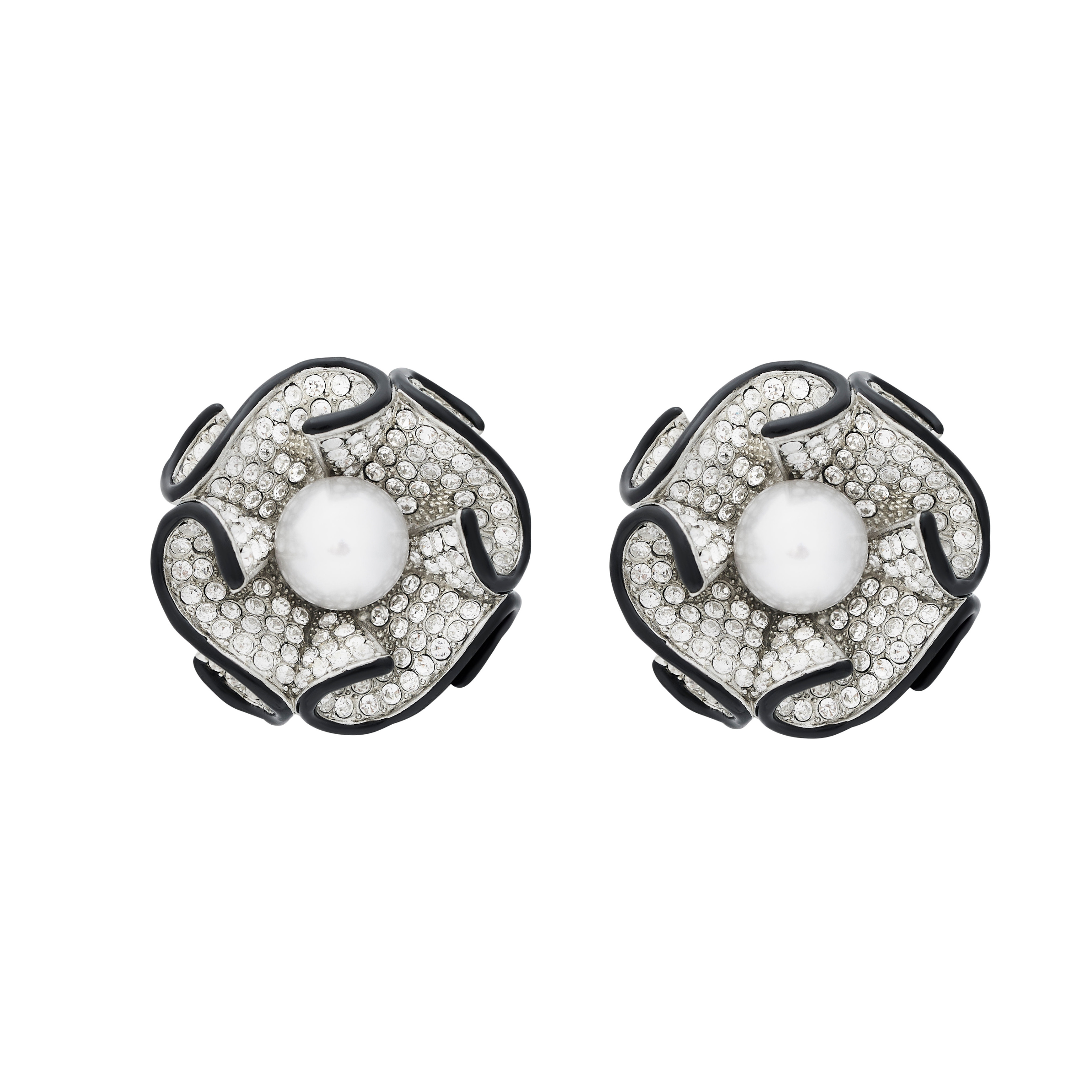 Pearl Center Flower Clip Earrings