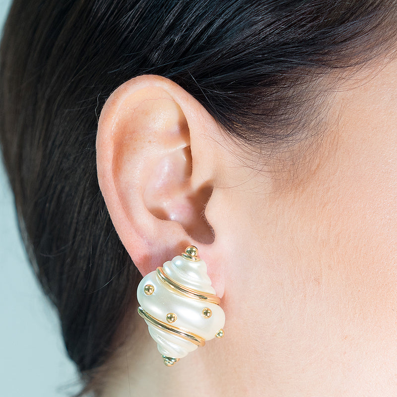 Jackie Onassis Pearl Shell Clip Earrings