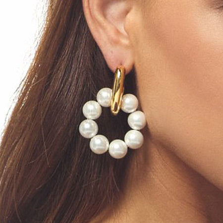 Shell Pearls Doorknocker Pierced Earring