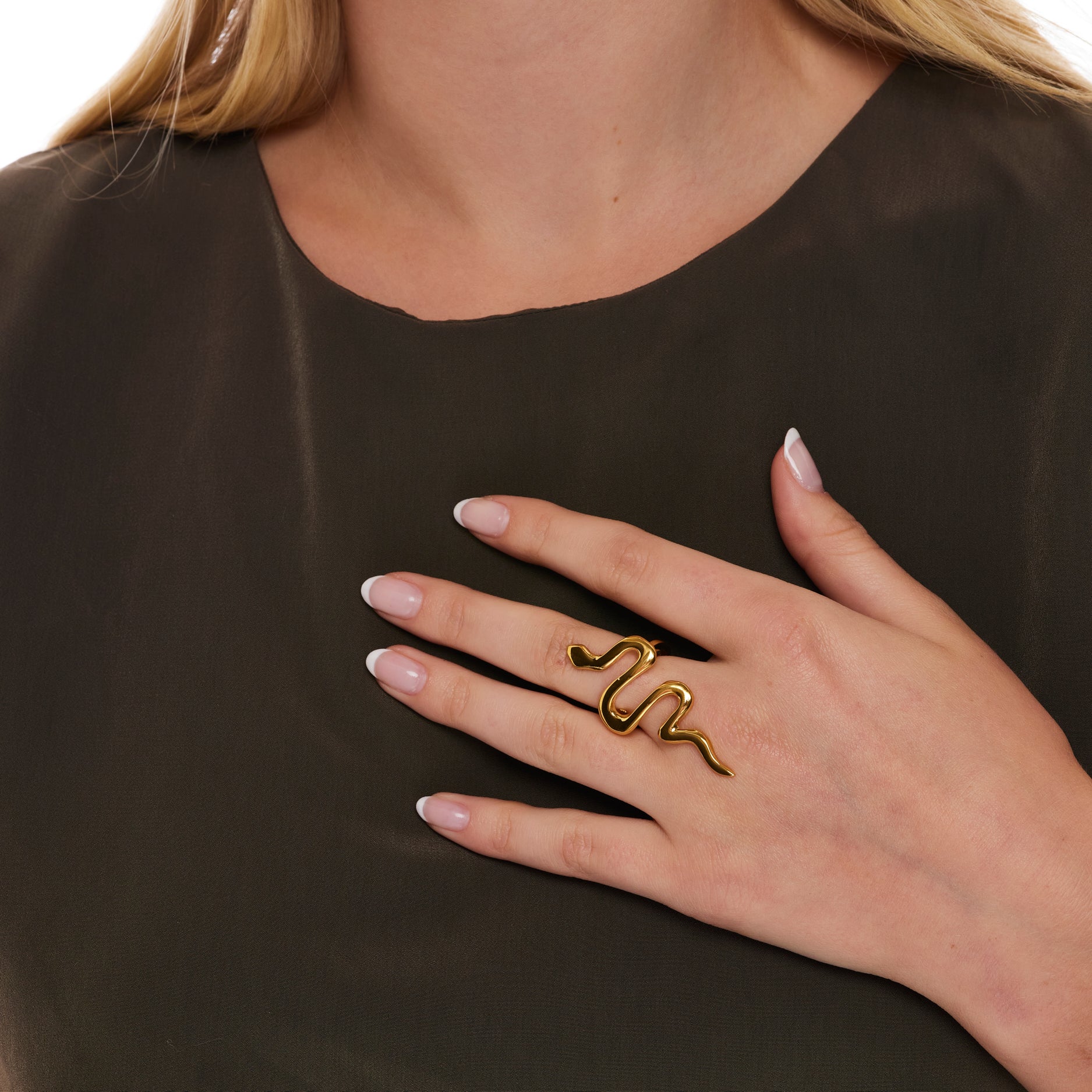 Polished Gold Serpentine Snake Ring