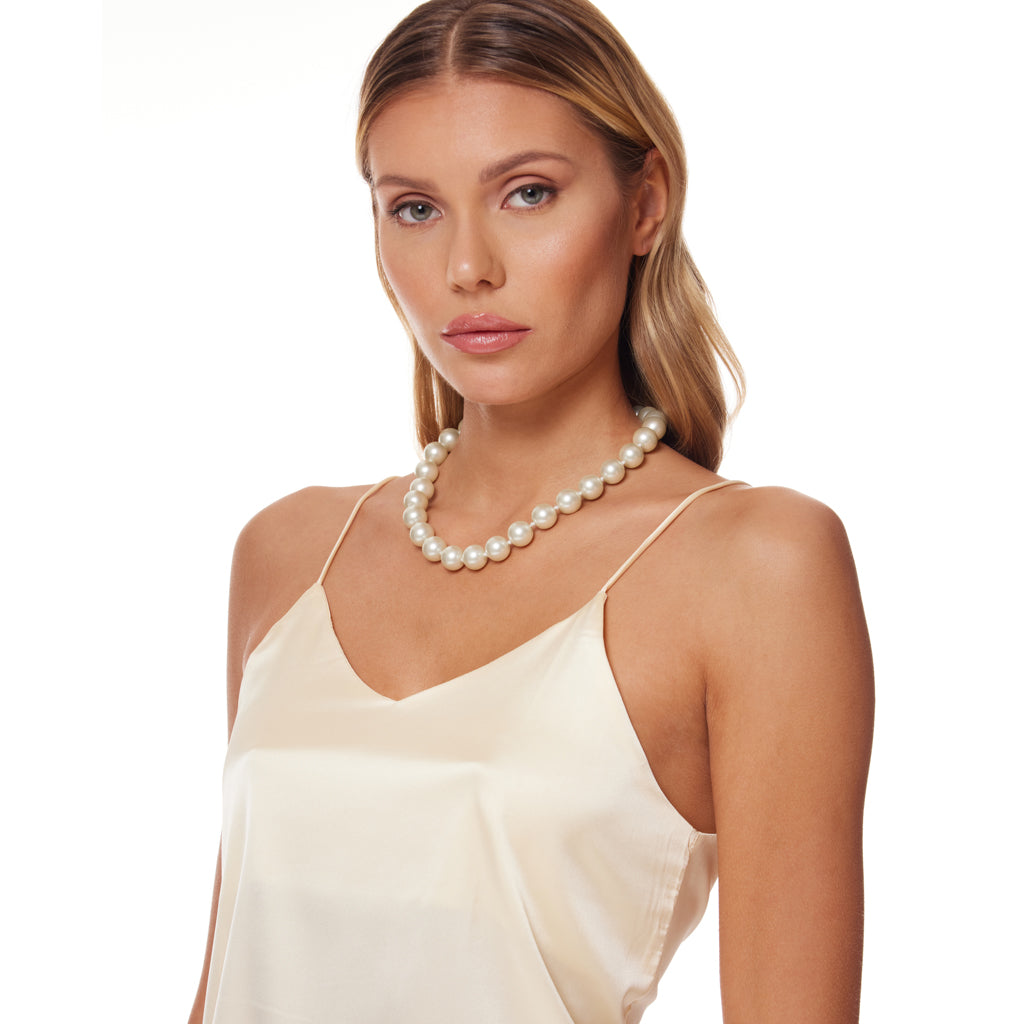 Light Cultura Pearl Necklace