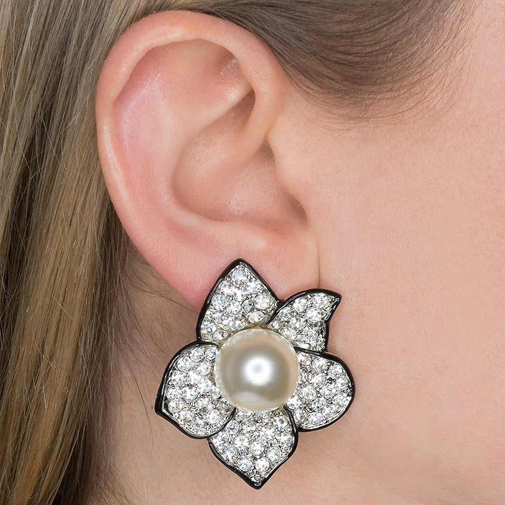 Pearl Center Flower Clip Earrings