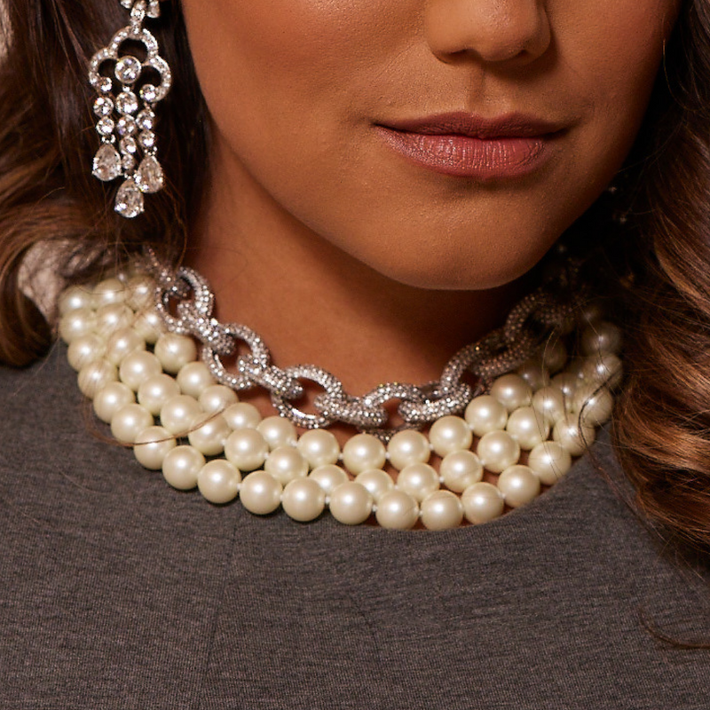#PearlsforBarbara: How people are using pearls to honor Barbara Bush - Good  Morning America